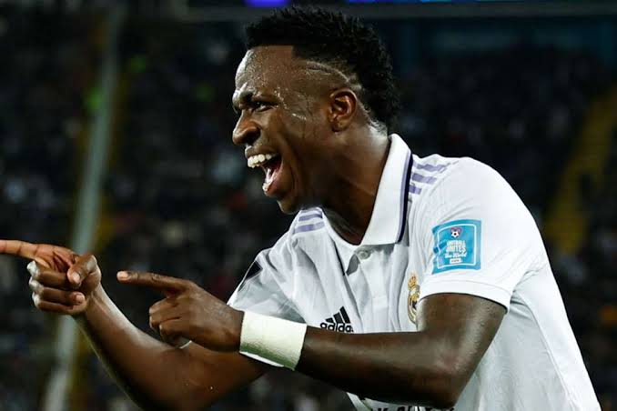 ”Away Team Total Corners Over/Under” in Football Sports Betting – Explained with Examples + Betting Tips