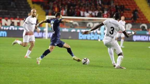 ”Home (-2) in Football Sports Betting – Explained with Examples + Betting Tips