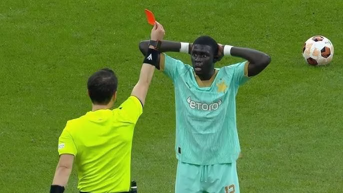 ”Red Card in Match (Yes/No)” in Football Sports Betting Explained