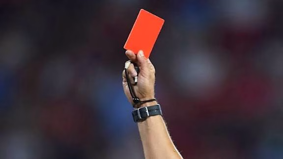 ”No | Sending Off” in Football Sports Betting Explained (With Player Example + Betting Tips)