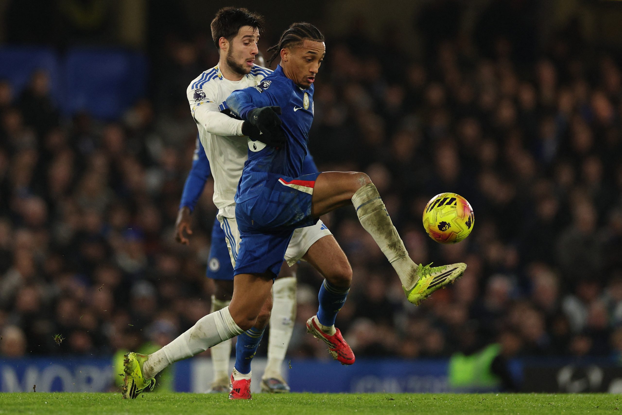 https://img.chelseafc.com/image/upload/f_auto%2Cw_1440%2Cc_fill%2Cg_faces%2Cdpr_2.0%2Cq_90/editorial/match-reports/2025-26/Leeds%20home/GettyImages-2260424492.jpg
