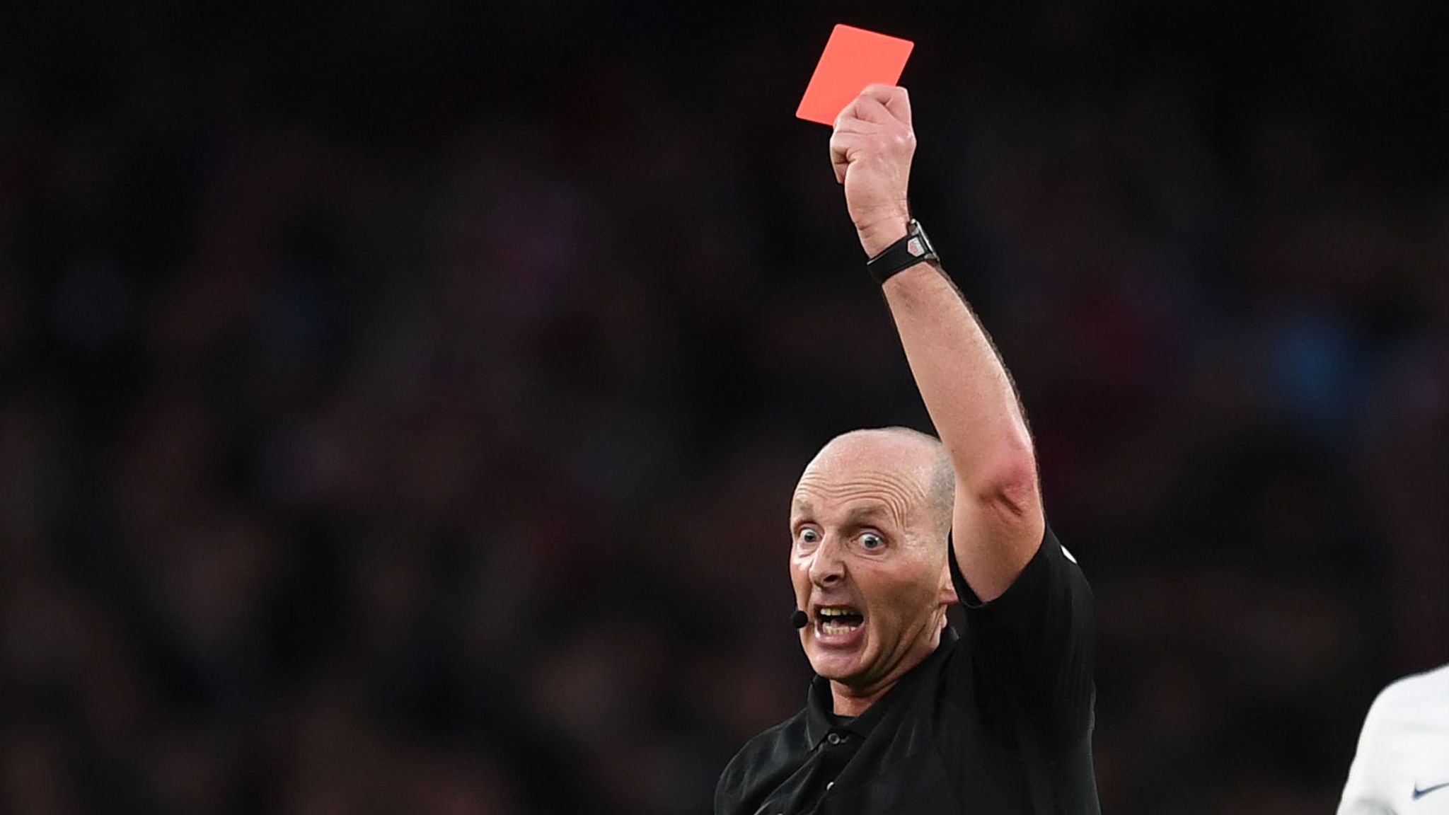 ”Player sent off” in Football Sports Betting Explained with Examples + Betting Tips