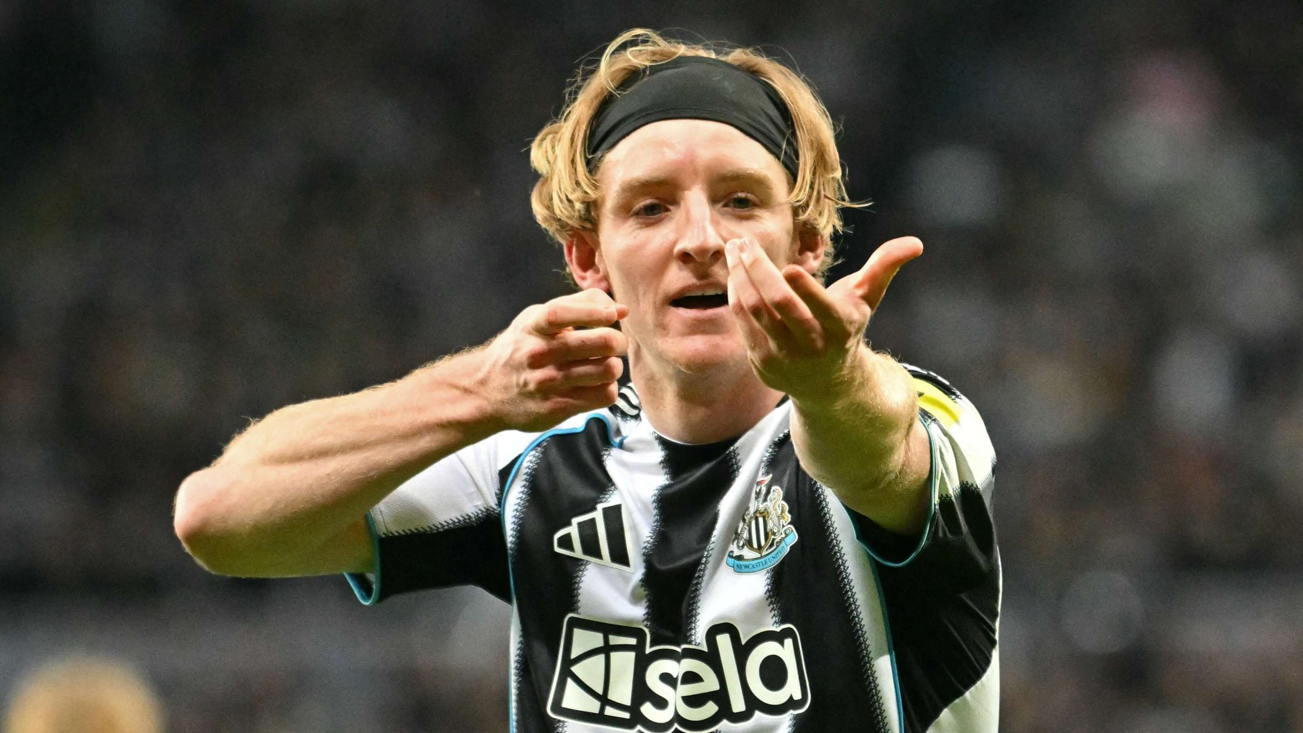 Anthony Gordon Completes Barcelona Transfer from Newcastle United: Full Transfer Fee, Bid Details & Contract